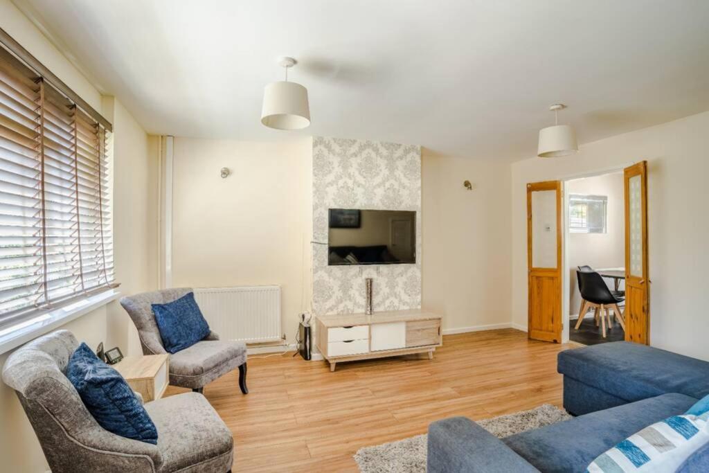 Off Road Parking, Smart Tv In Each Room! Swansea Zewnętrze zdjęcie