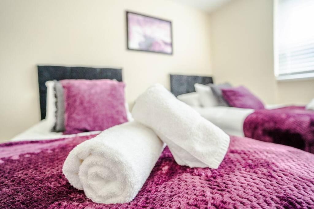Off Road Parking, Smart Tv In Each Room! Swansea Zewnętrze zdjęcie